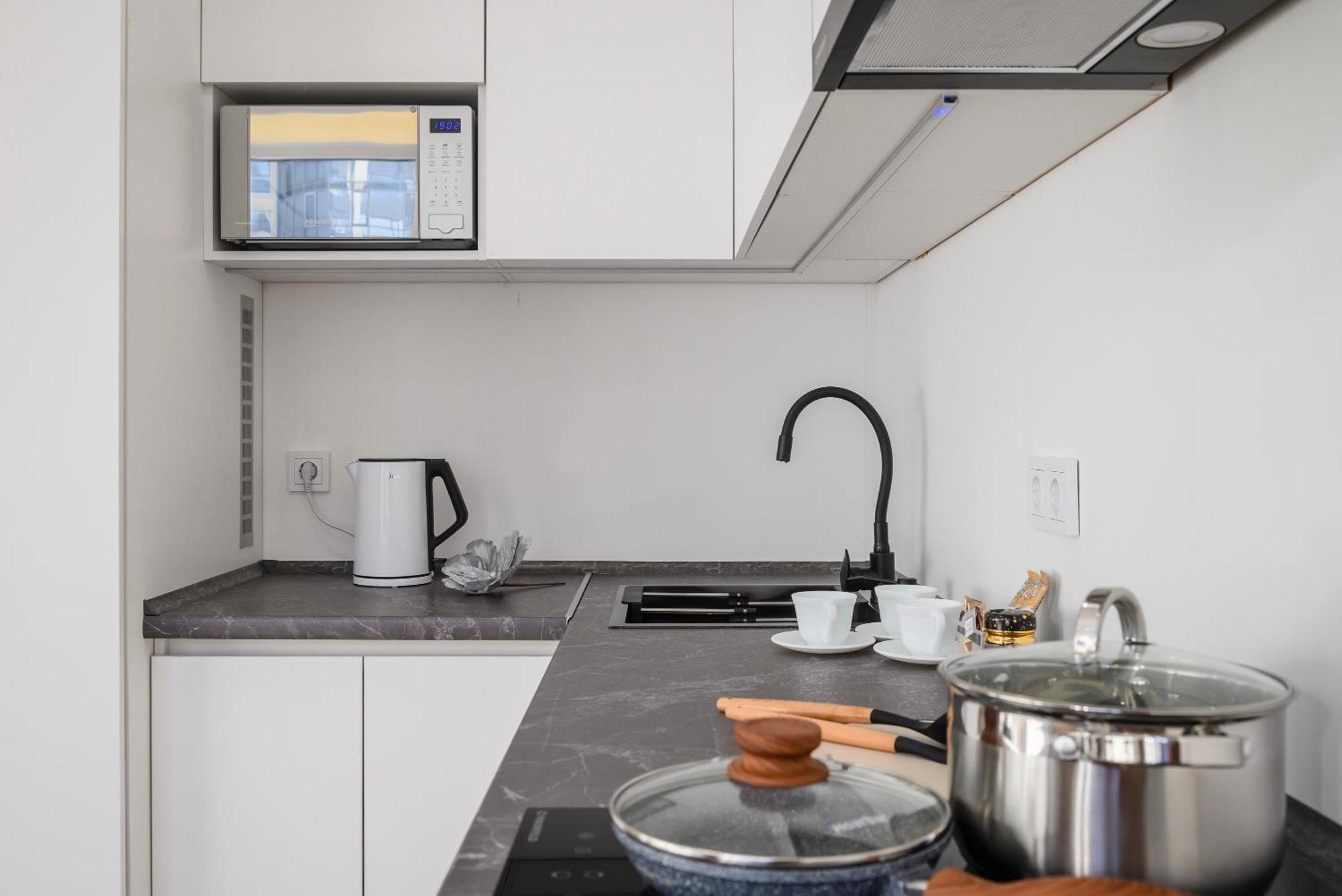 Five Business-Class Rooms In R-House Near Mega Center Alma-Ata Exteriör bild