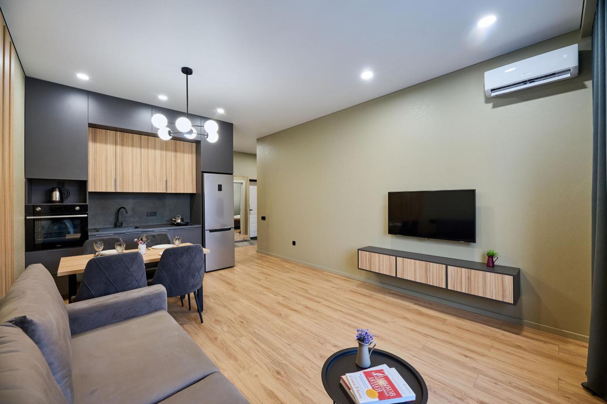 Five Business-Class Rooms In R-House Near Mega Center Alma-Ata Exteriör bild